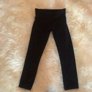 Lululemon size 2 Capri black leggings.